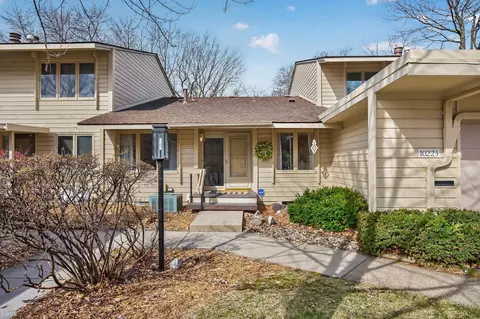 10223 Scarborough Rd, Bloomington, MN 55437