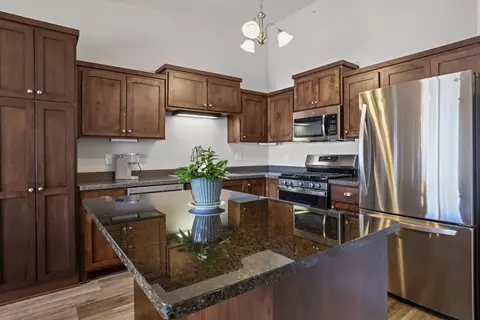 8585 Gateway Cir, Monticello, MN 55362