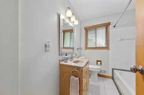 Bath - 2033 Bluestone Ln, Eagan, MN 55122 photo 1 of 3