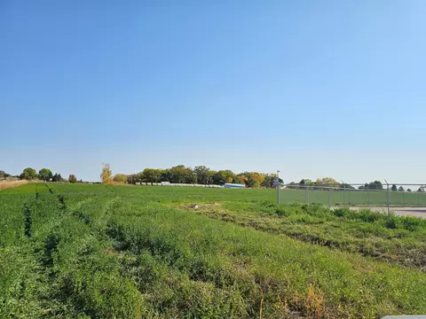1977 60th Ave NE, Willmar, MN 56201 photo 3