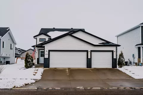 5230 10th St W, West Fargo, ND 58078