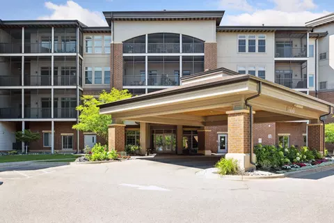 7100 Metro Blvd #318, Edina, MN 55439