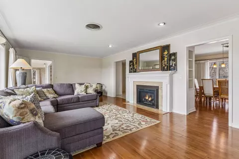 2685 Shadywood Rd, Excelsior, MN 55331 photo 4