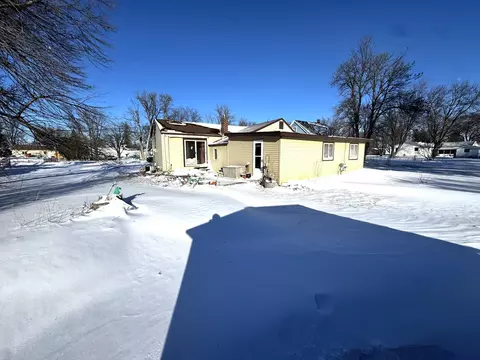 Exterior - 801 Troendle St SE, Mapleton, MN 56065 photo 15 of 15