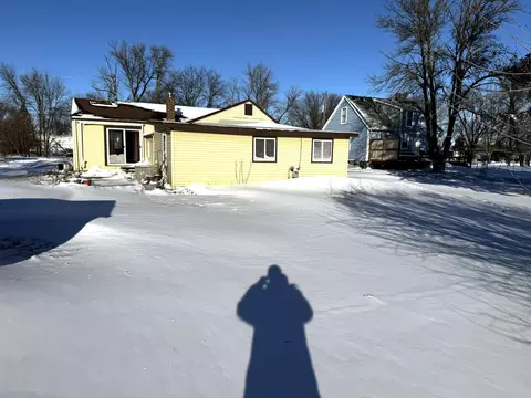 Exterior - 801 Troendle St SE, Mapleton, MN 56065 photo 14 of 15