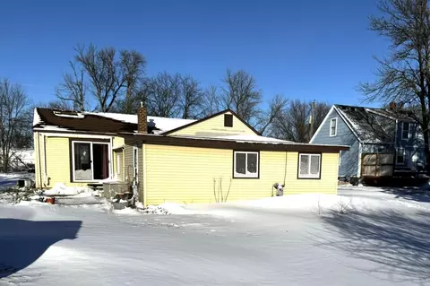 Exterior - 801 Troendle St SE, Mapleton, MN 56065 photo 13 of 15