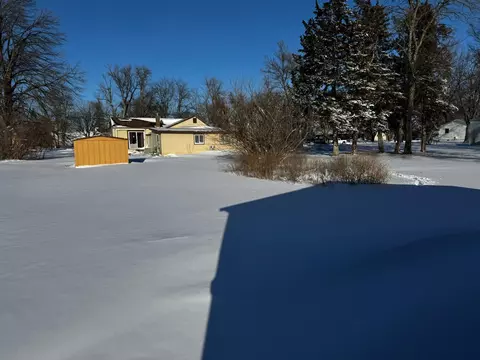 Exterior - 801 Troendle St SE, Mapleton, MN 56065 photo 11 of 15