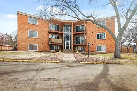 9143 Highway 55 #103, Golden Valley, MN 55427