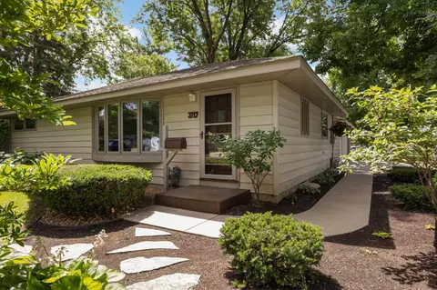 3719 Baillif Pl, Bloomington, MN 55431