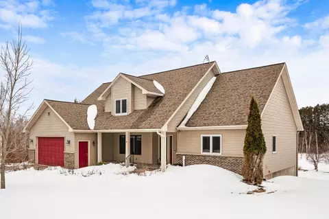Exterior - 5795 Ratika Rd, Duluth, MN 55810 photo 2 of 11