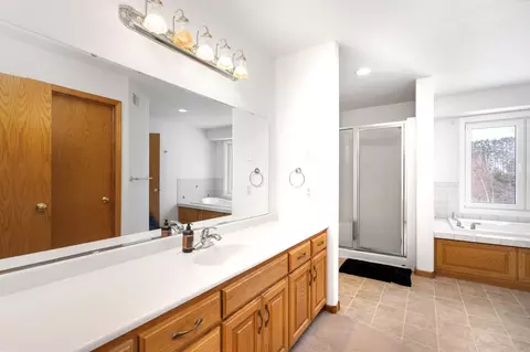 Bath - 5795 Ratika Rd, Duluth, MN 55810 photo 1 of 6