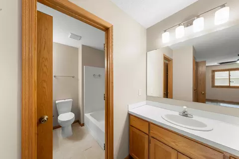 Bath - 3831 Windcrest Ct, Eagan, MN 55123 photo 1 of 3