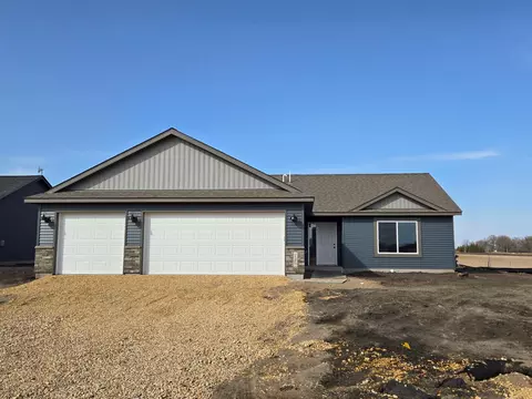 641 3rd St E, Gaylord, MN 55334