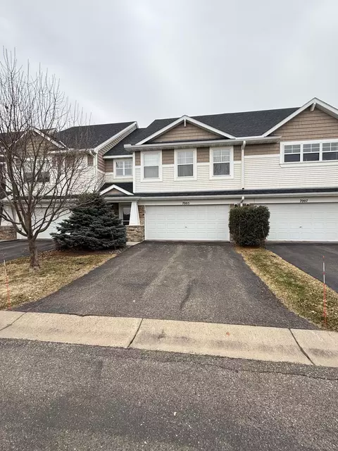 7005 Rose Dr, Rockford, MN 55373