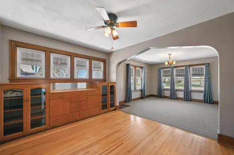 Living - 1028 10th St E, Glencoe, MN 55336 photo 5 of 5
