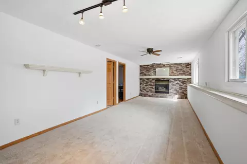 Living - 712 Schubert Dr, Buffalo, MN 55313 photo 4 of 4