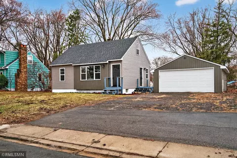 21 Inner Dr, Circle Pines, MN 55014