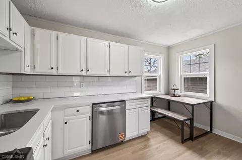 Kitchen - 21 Inner Dr, Circle Pines, MN 55014 photo 2 of 2