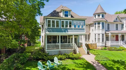 1263 Como Blvd W, Saint Paul, MN 55103