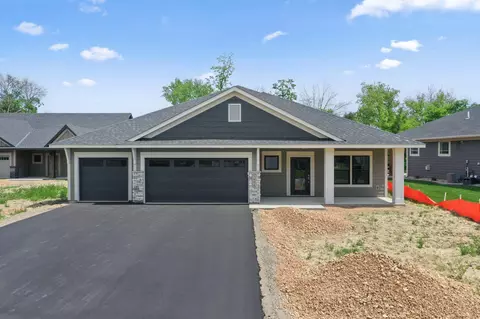 1954 Woods Pt, Waconia, MN 55387