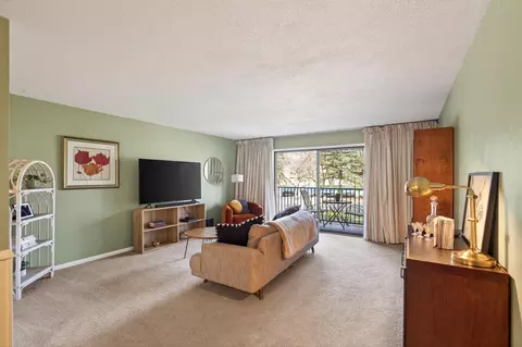 2200 Nevada Ave S #114, Saint Louis Park, MN 55426