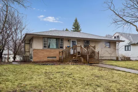 2637 5th Ave E, North Saint Paul, MN 55109