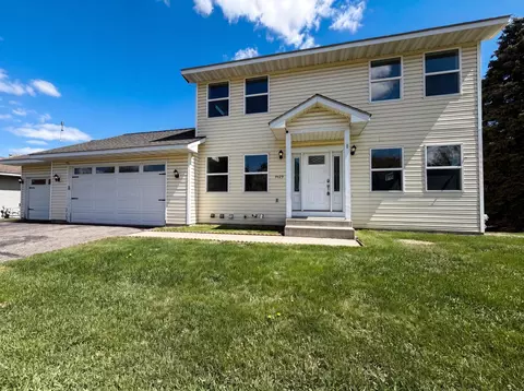 9429 Harkness Ave S, Cottage Grove, MN 55016