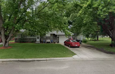 512 Sunrise Ave, Paynesville, MN 56362