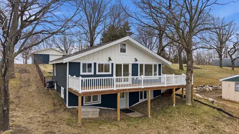 21135 Elkview Cir, Richmond, MN 56368