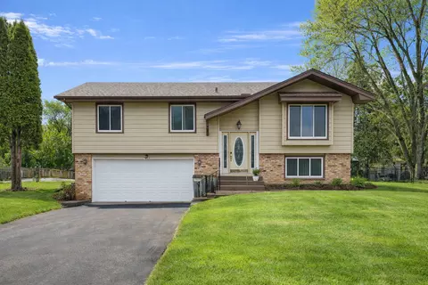 7808 Shingle Creek Dr, Brooklyn Park, MN 55443