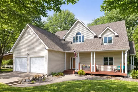 28750 Glader Blvd, Lindstrom, MN 55045