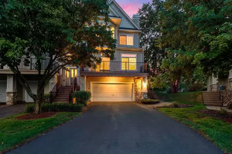 2177 Eagle Trace Ln, Woodbury, MN 55129