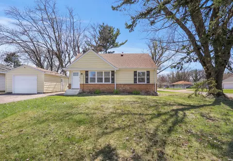 150 93rd Ave NE, Blaine, MN 55434