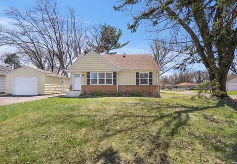 150 93rd Ave NE, Blaine, MN 55434