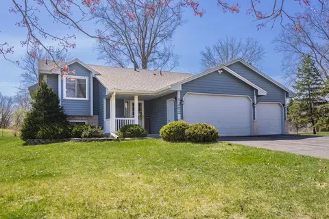 1252 Otter Ridge Rd, White Bear Lake, MN 55110