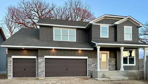 1526 Clover Preserve Way, Chaska, MN 55318