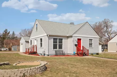 5301 Edgewood Ave N, Crystal, MN 55428