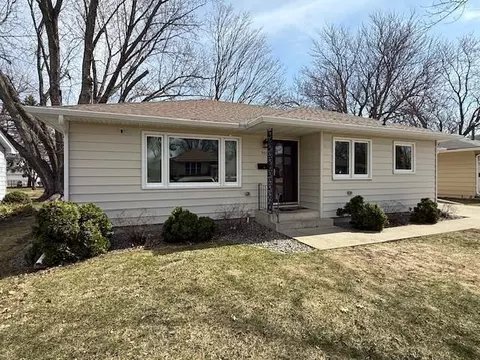 901 5th St SW, Waseca, MN 56093