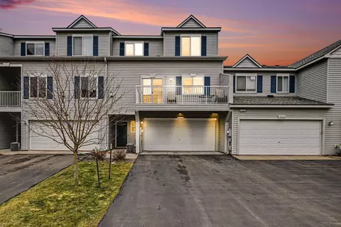 3706 Abercrombie Ln, Stillwater, MN 55082