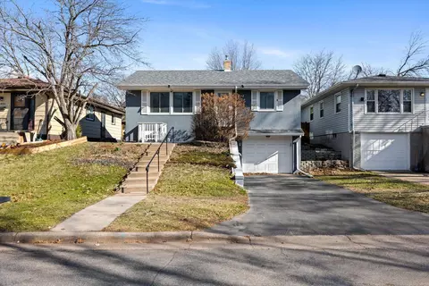 1629 Suburban Ave, Saint Paul, MN 55106