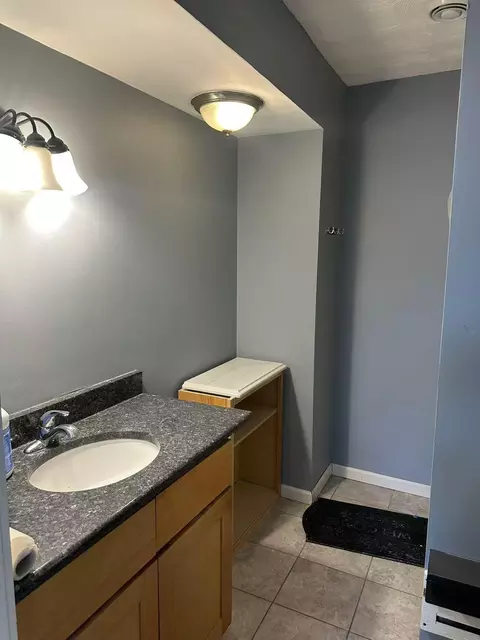 2425 10th Ave S, Minneapolis, MN 55404 photo 3