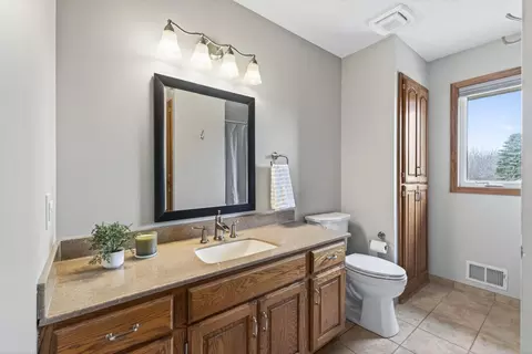 Bath - 9310 Lakeside Trl, Champlin, MN 55316 photo 5 of 6