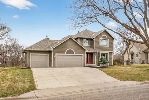 9310 Lakeside Trl, Champlin, MN 55316