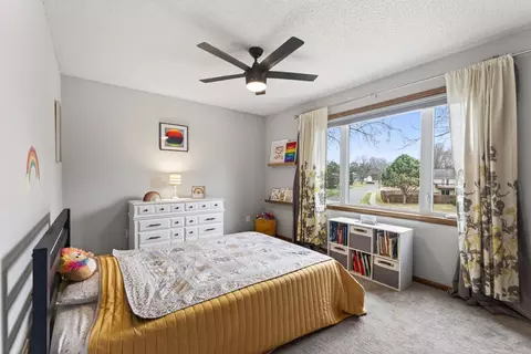 Bedroom - 9310 Lakeside Trl, Champlin, MN 55316 photo 2 of 3