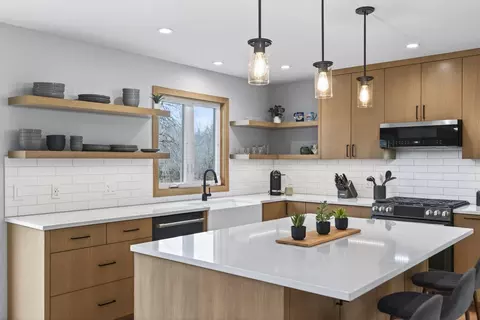 Kitchen - 9310 Lakeside Trl, Champlin, MN 55316 photo 5 of 6