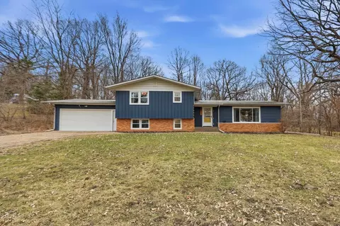 6777 Lamar Ave S, Cottage Grove, MN 55016