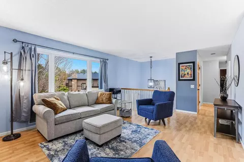 2866 Castleford Ct, Woodbury, MN 55125
