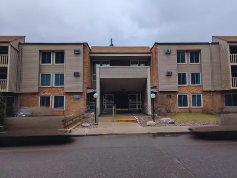 4045 Hodgson Rd #312, Shoreview, MN 55126