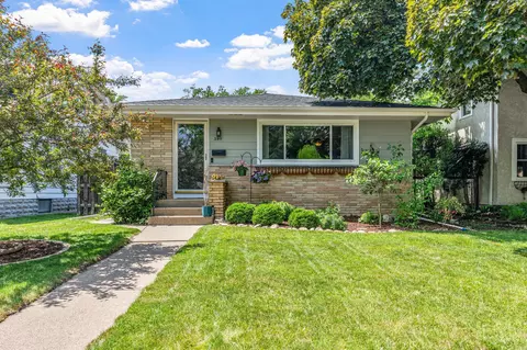 3911 Upton Ave N, Minneapolis, MN 55412