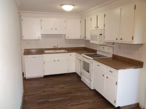 Kitchen - 5536 Kipling Ave, Minnetonka, MN 55345 photo 1 of 3